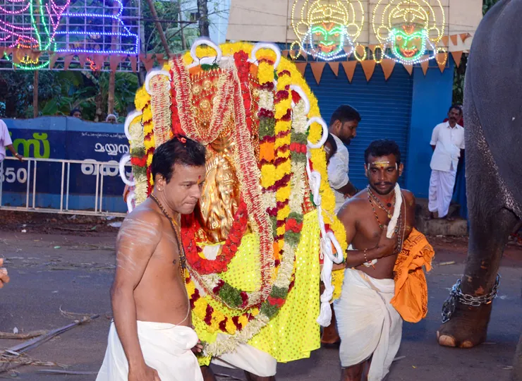 Kodimara Khoshayathra photo 13